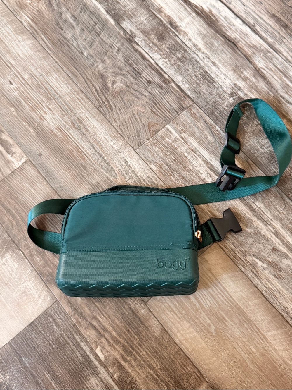 NWOT- Bogg Teal Crossbody Belt Bag